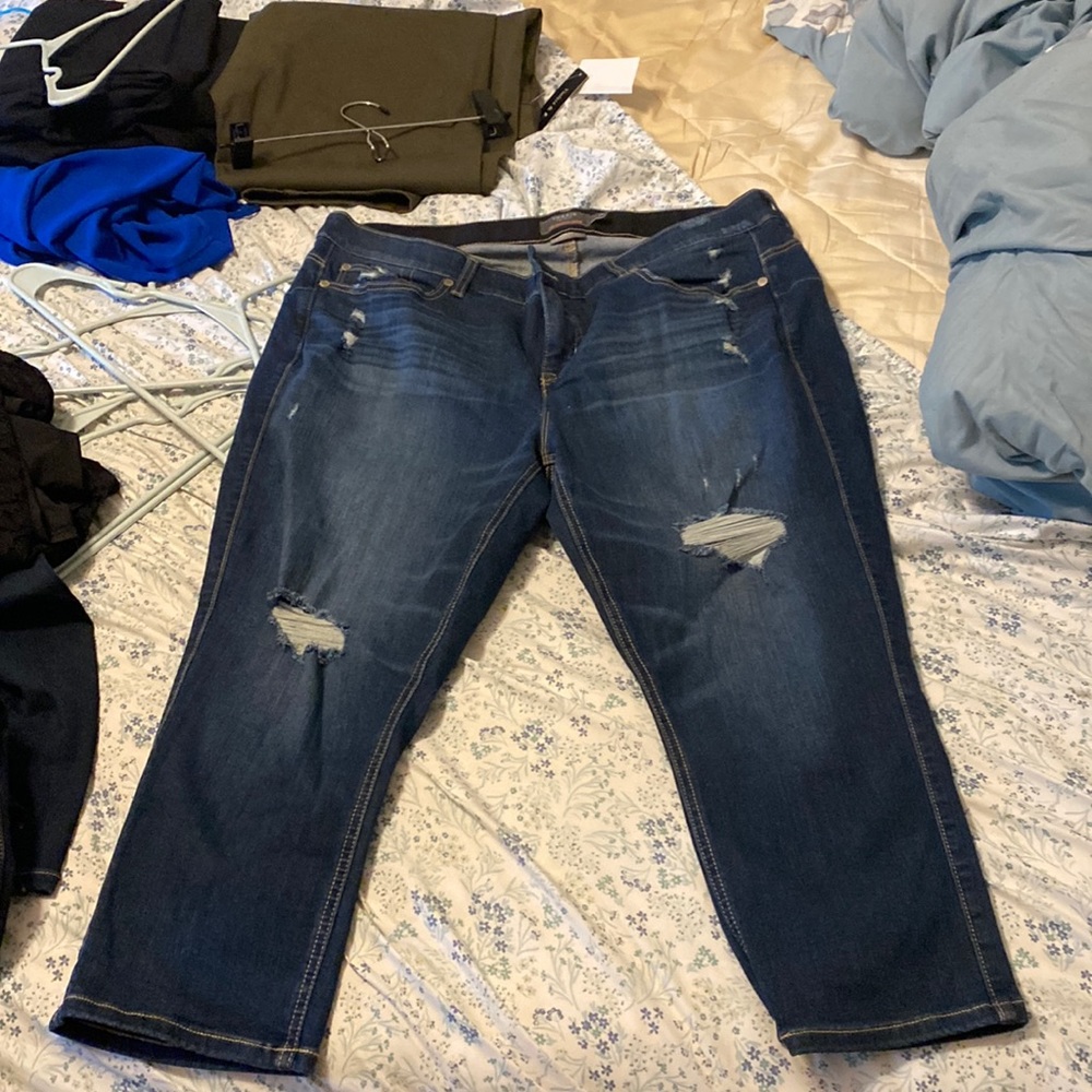Torrid capri jeans